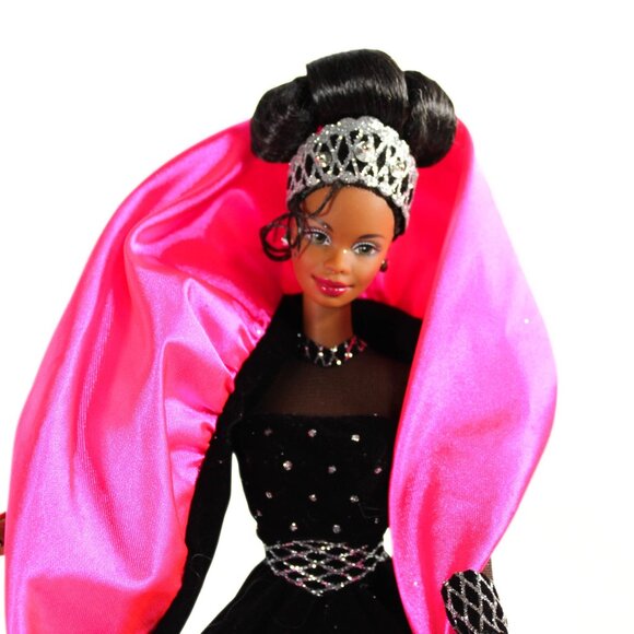 Vintage 1998 Holiday Barbie "Christie" Doll – Black & Silver Gown Hot Pink Shawl - Picture 3 of 16